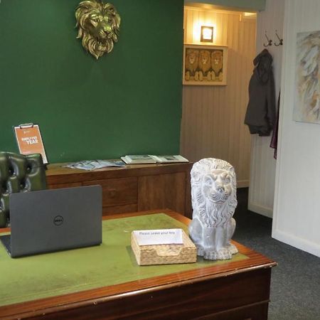 The Lion Waddesdon Hotell Eksteriør bilde
